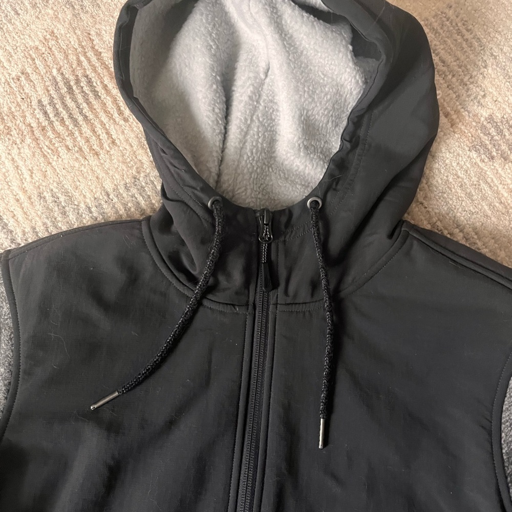 North Face Zip Up - Picture 4 of 6